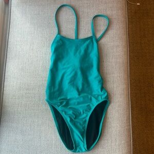 Joyln “Jackson 4” swimsuits // Size 28